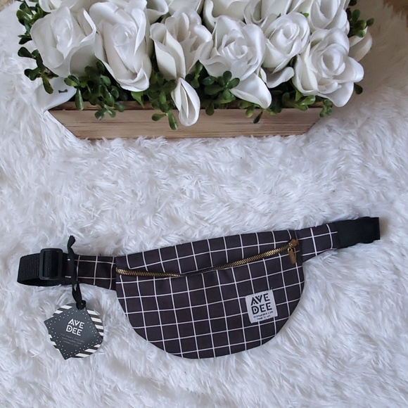Avenue Dee Handbags - Avenue Dee Fany Pack